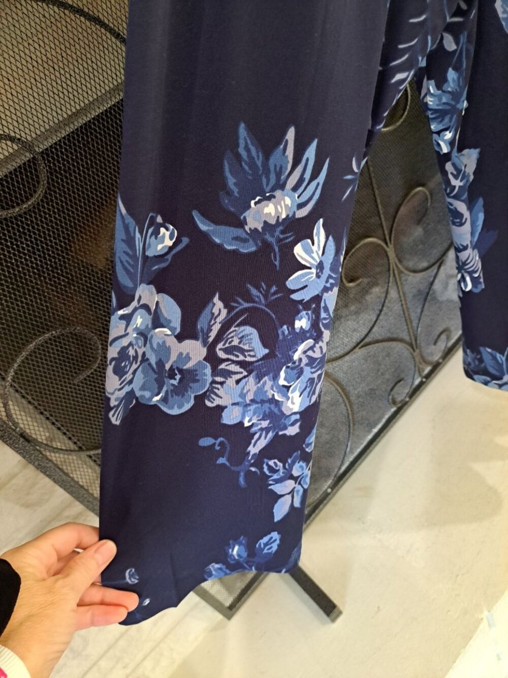 New Tencede 4XL Women's Long Sleeve Floral Print Tunic Top Navy Blue Plus Size - Picture 3 of 9